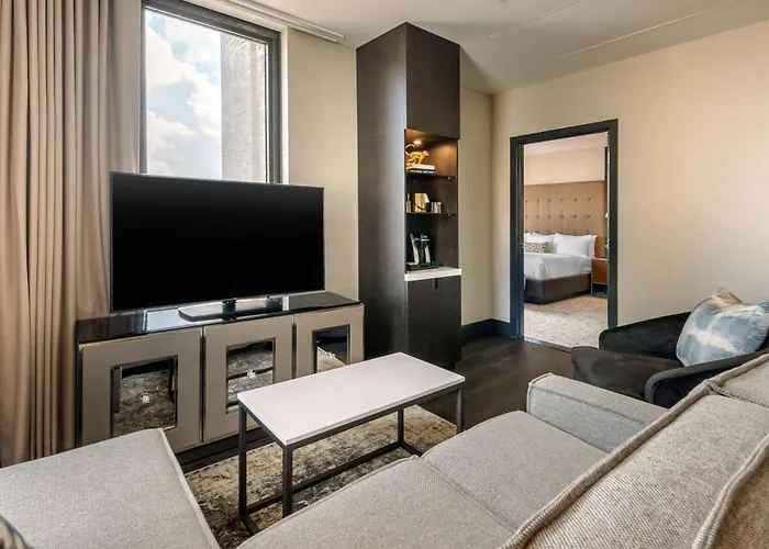 Cambria Hotel Houston Downtown Convention Center